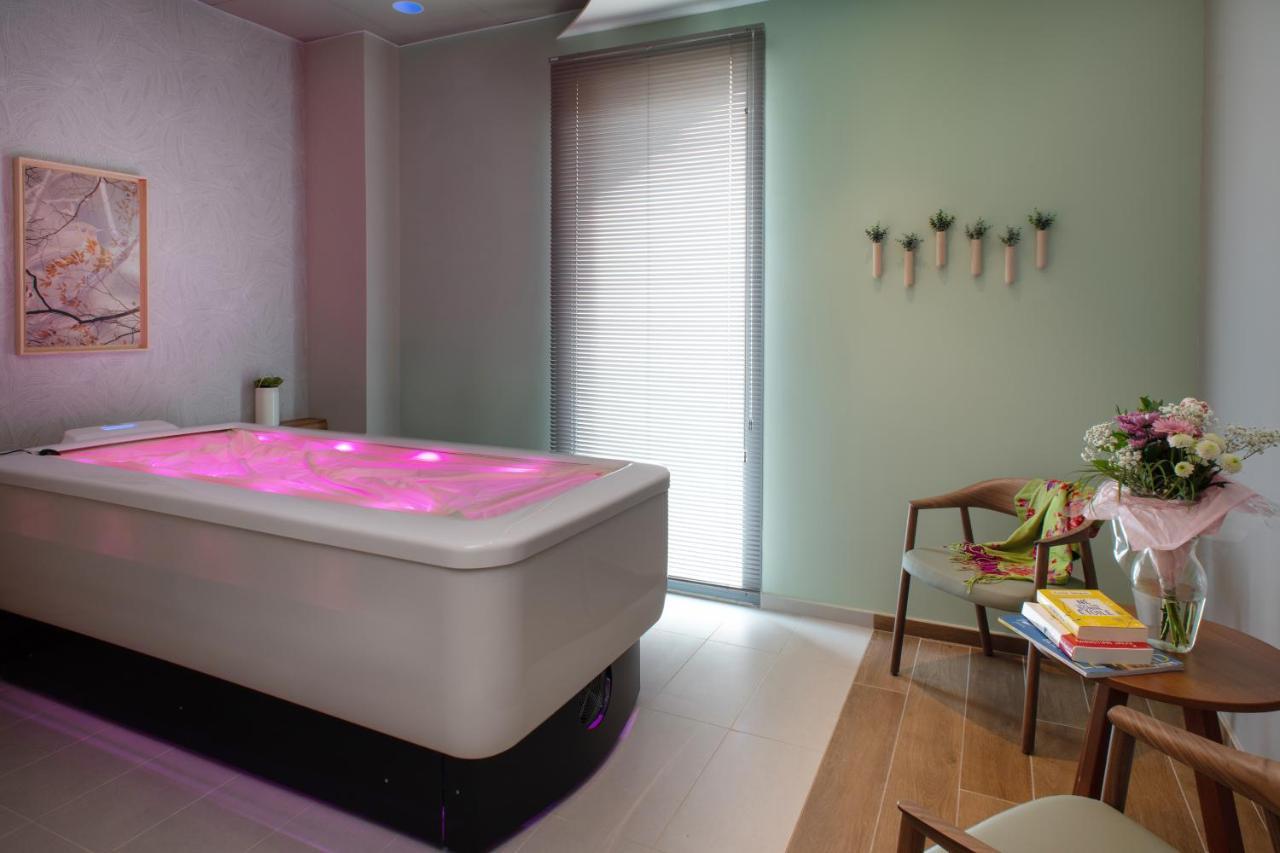 Domitys Les Cerneaux Aparthotel Hazebrouck Exterior photo